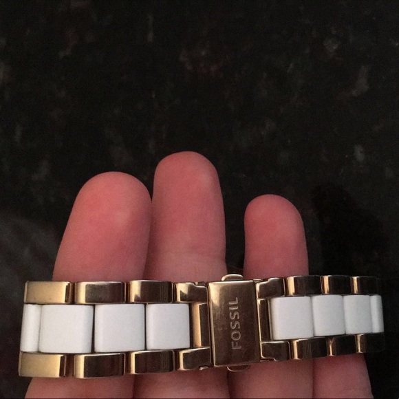 FOSSIL WHITE AND GOLD WATCH - Picture 2 of 2