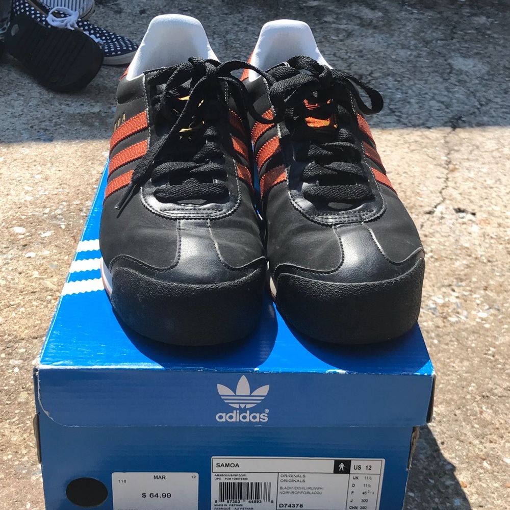 Adidas Samoa Size 12 Men: GREAT CONDITION