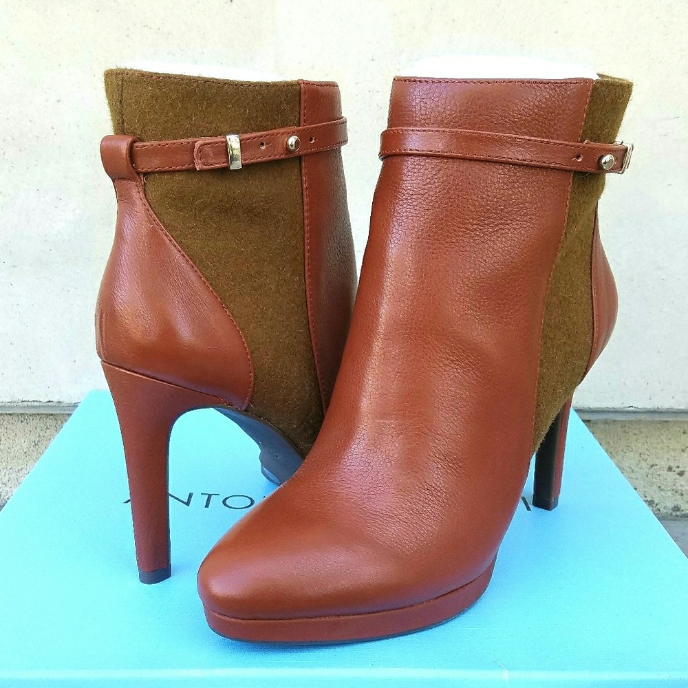 Chic Antonio Melani Booties - Picture 2 of 5