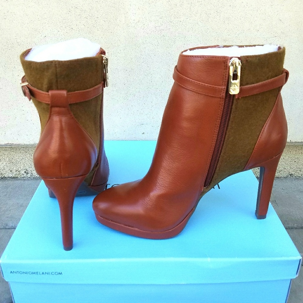 Chic Antonio Melani Booties - Picture 4 of 5