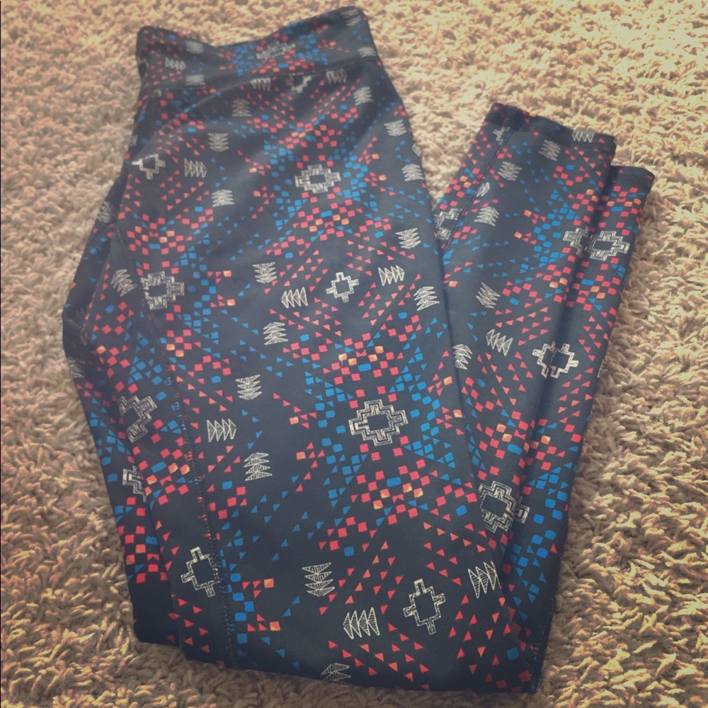 Patterned stretch leggings