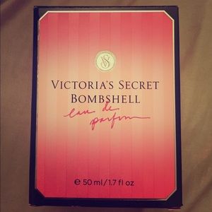 Victoria Secret Bombshell Perfume