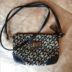 Tommy Hilfiger Crossbody