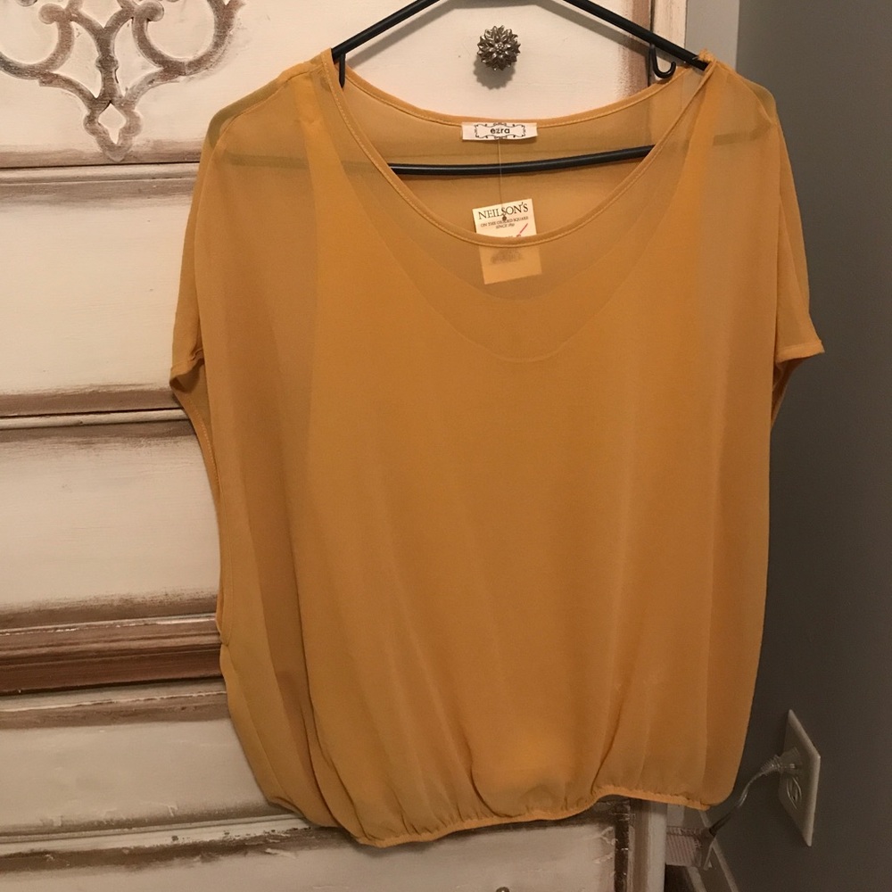 Loose fitting yellow top