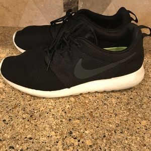 Men's Nike Roche Runs.