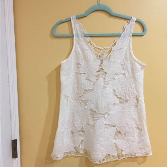 Floral tank - Picture 2 of 4