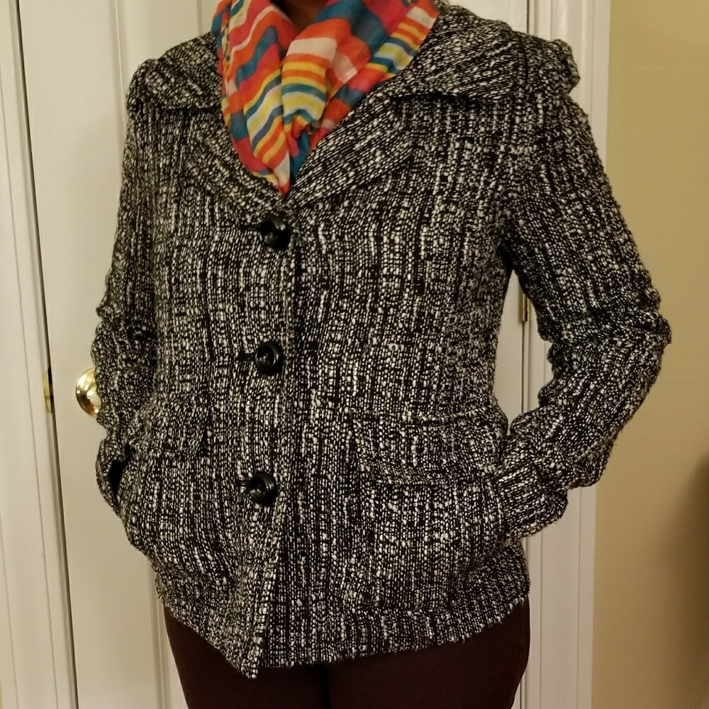 Tweed blazer by Rafaella. Size 6.