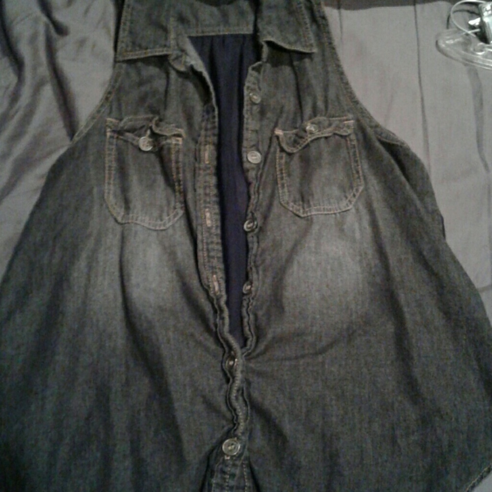 Tank - Picture 2 of 5