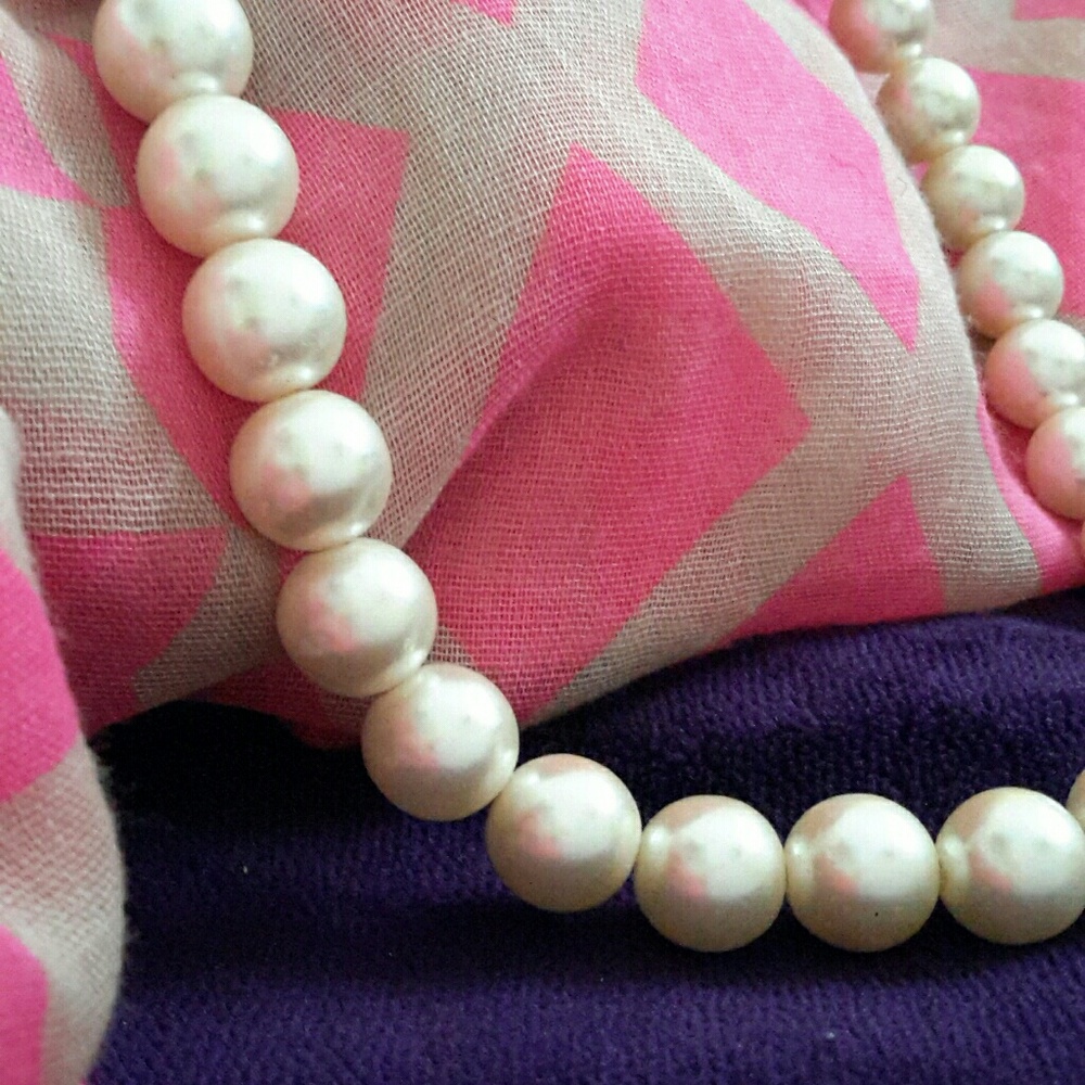 Jewelry - Picture 3 of 3