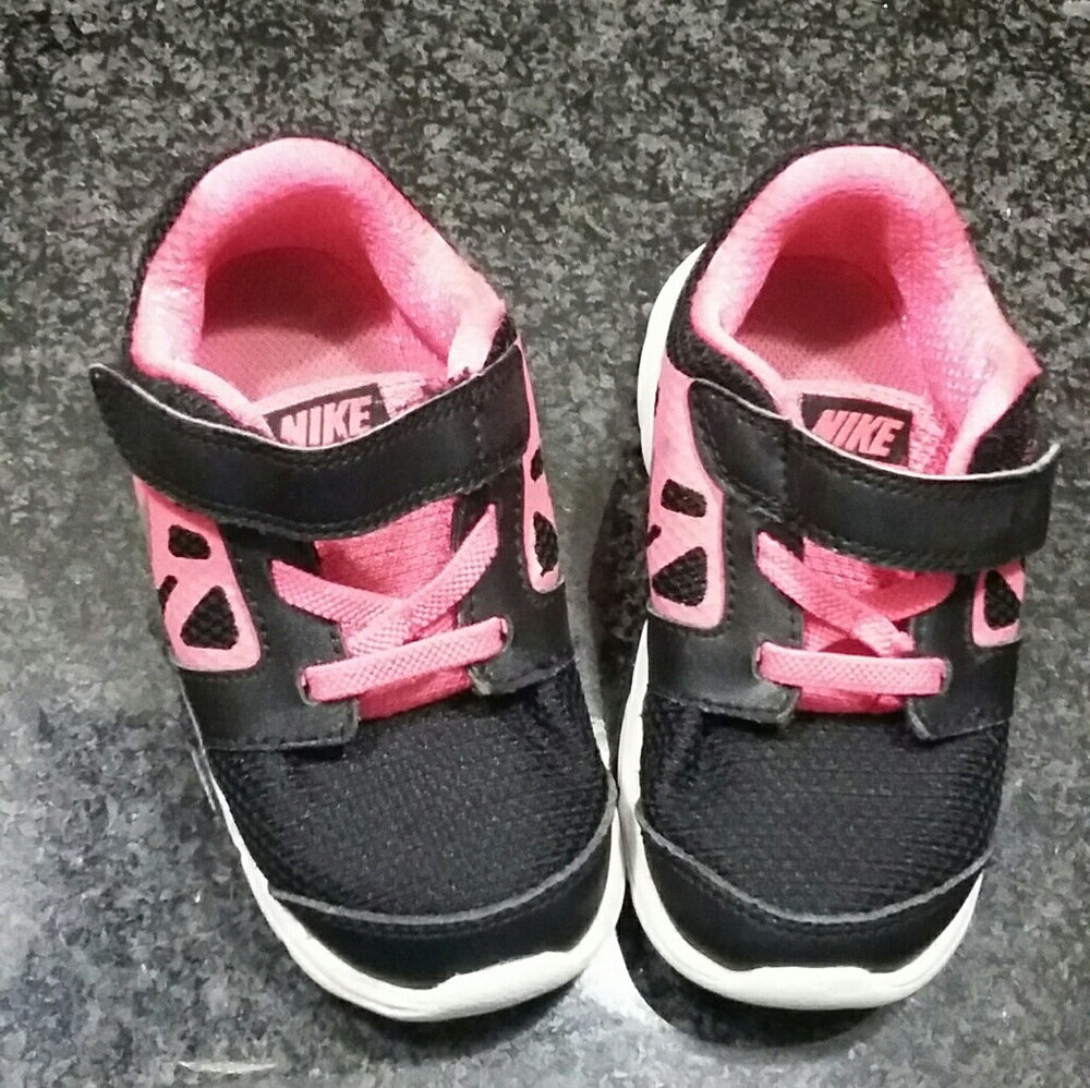 Girls shoes