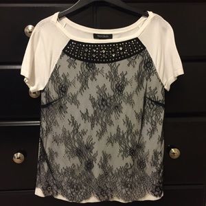 ⭐️ White & Black Lace Top ⭐️
