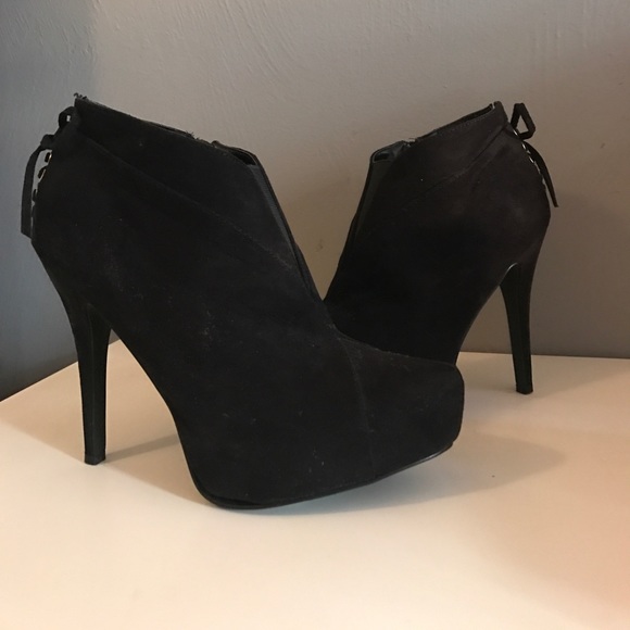 Black suede booties - Picture 1 of 4