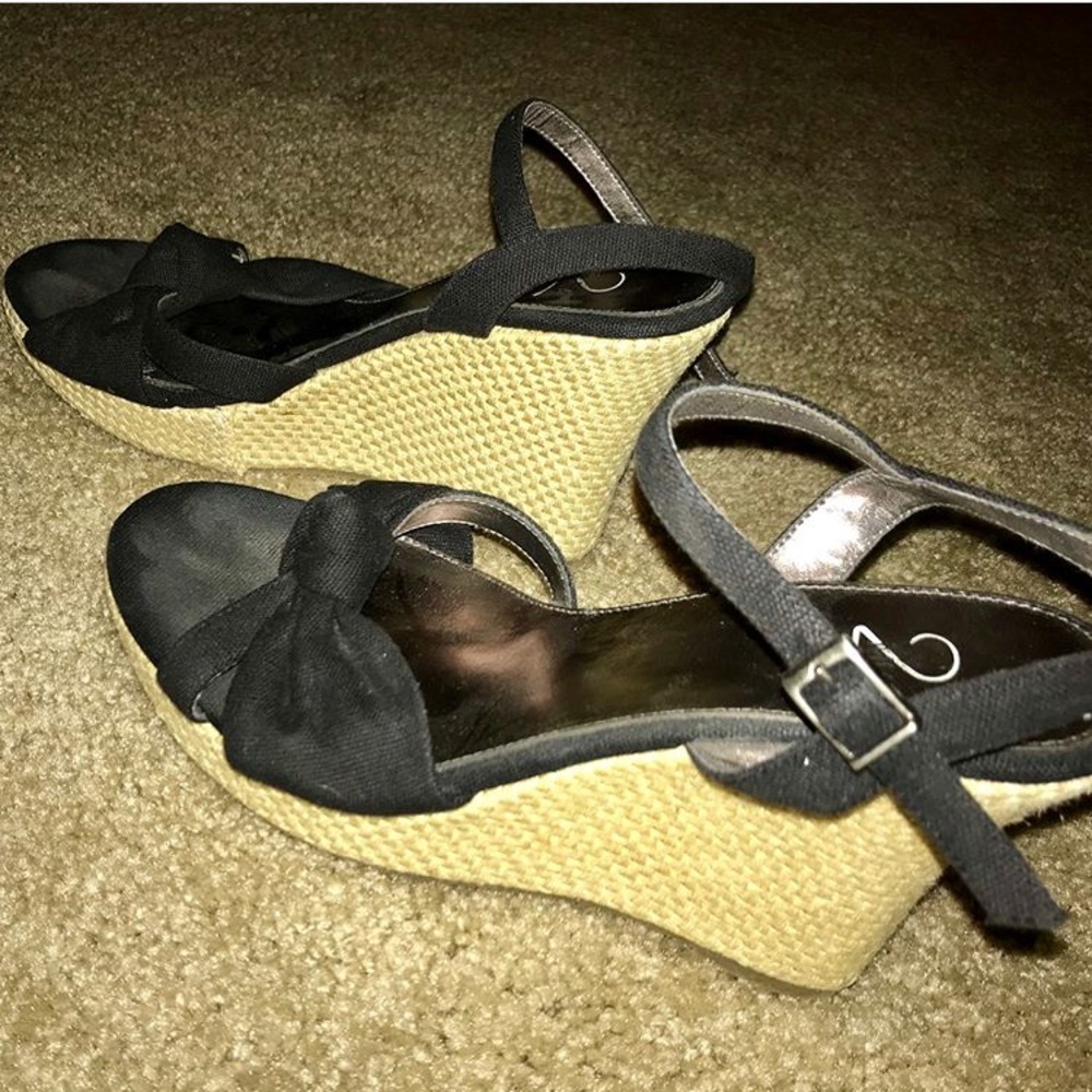 Black open-toed wedges