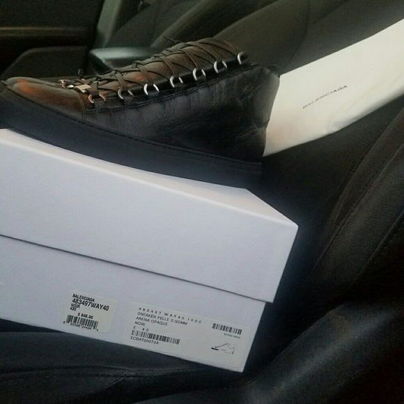 Shoes - Picture 2 of 2