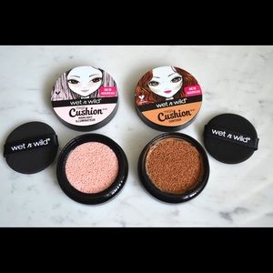 Wet and wild Cushion