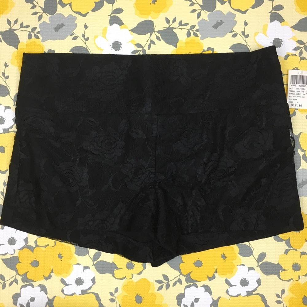 5 for $20 NWT black lace shorts