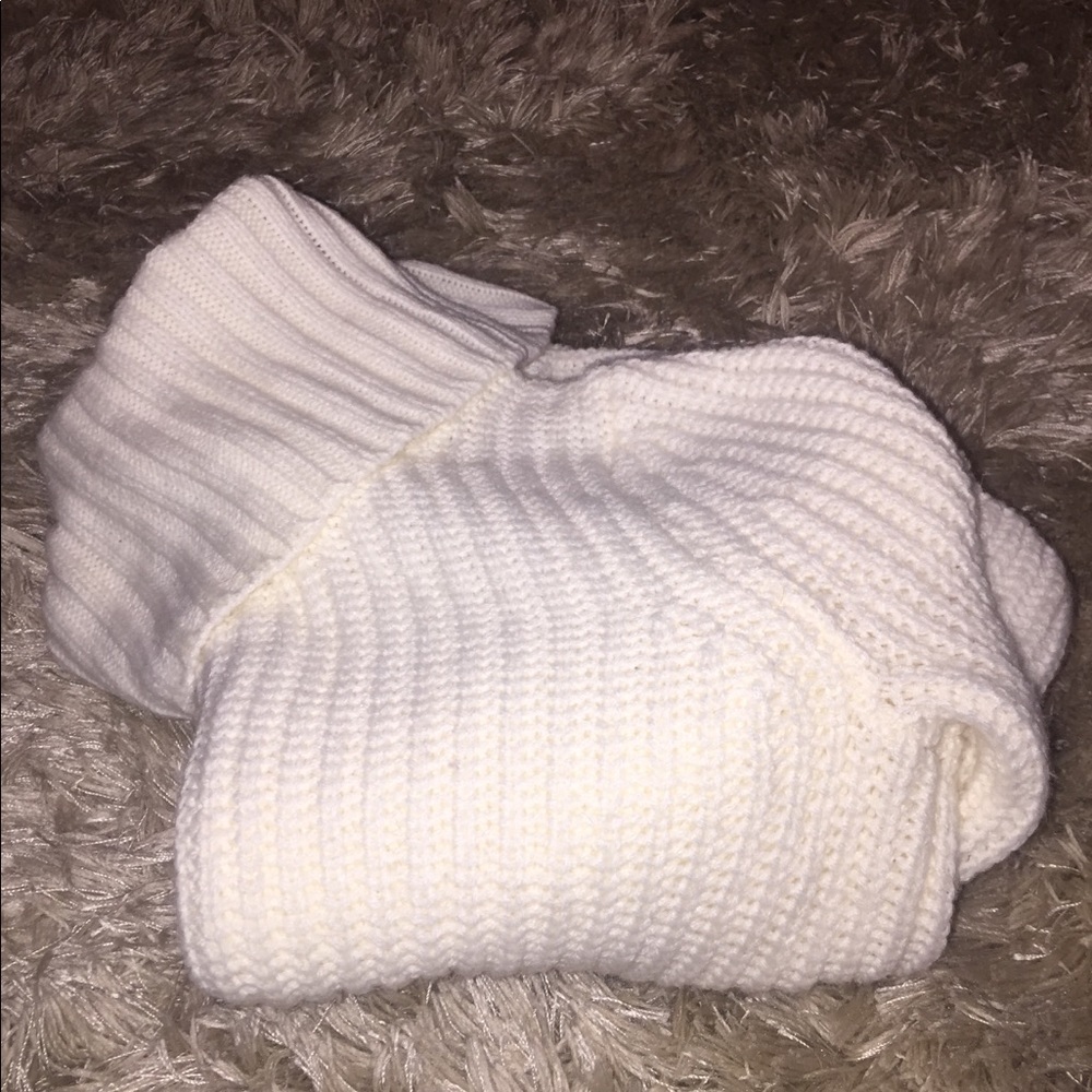 ✨✨Crop Turtle Neck Sweater ✨✨