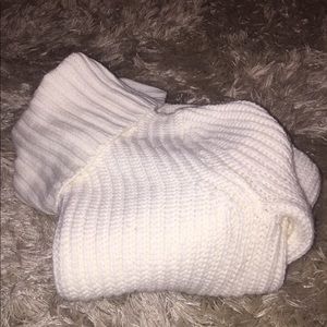 ✨✨Crop Turtle Neck Sweater ✨✨