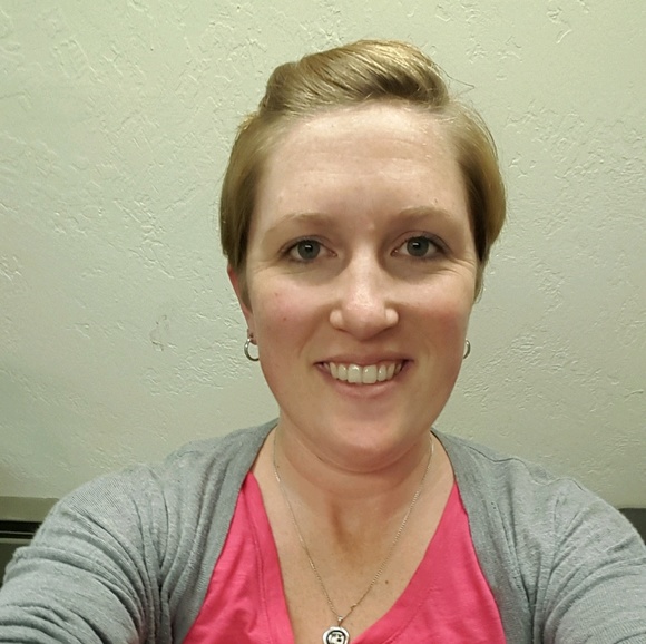 Meet your Posher, Liz - Picture 1 of 1