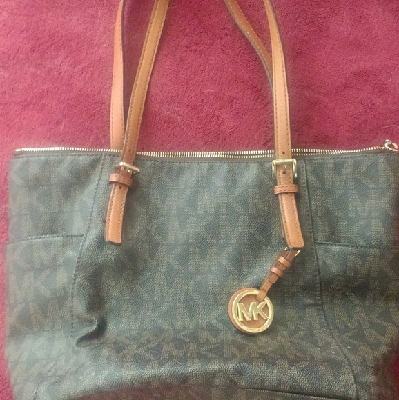 Michael Kors Handbags - Michael Kors purse