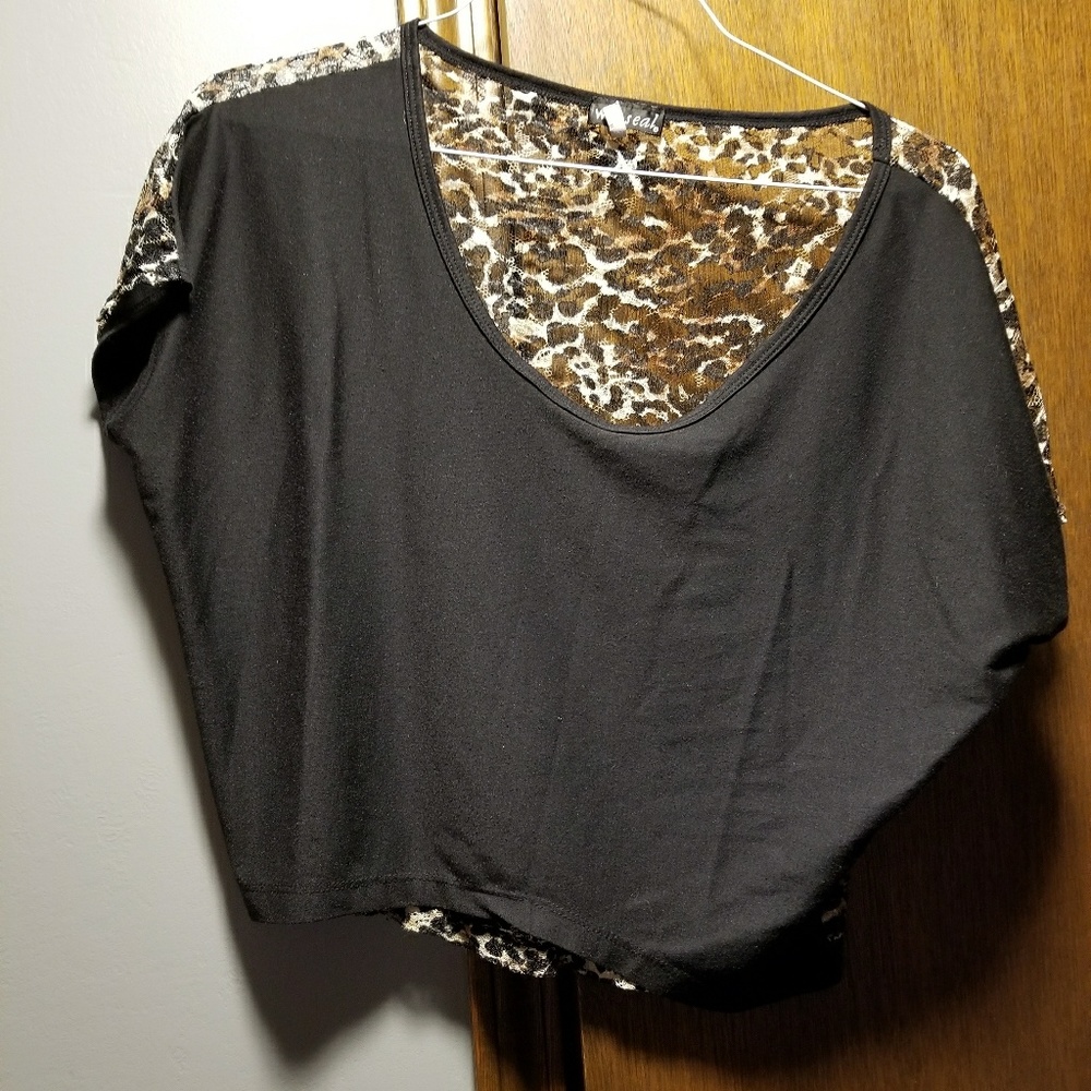 Crop top