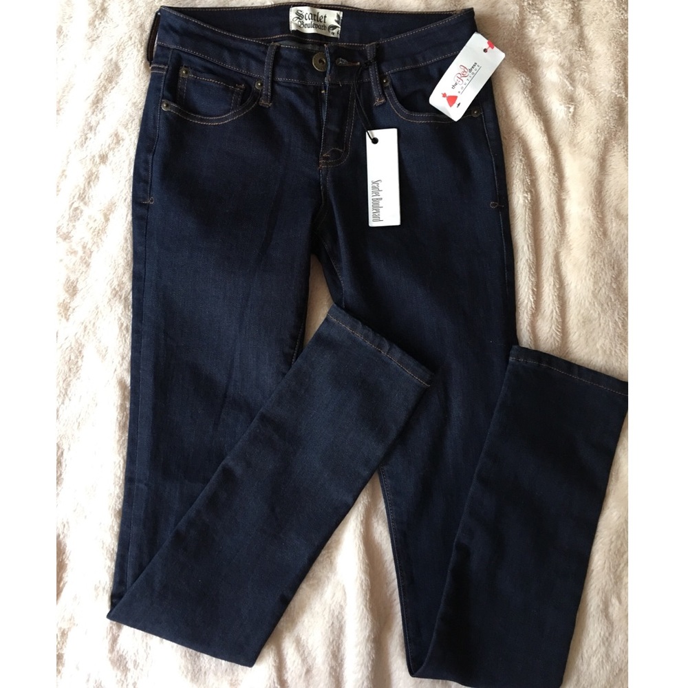 Dark wash skinny jeans