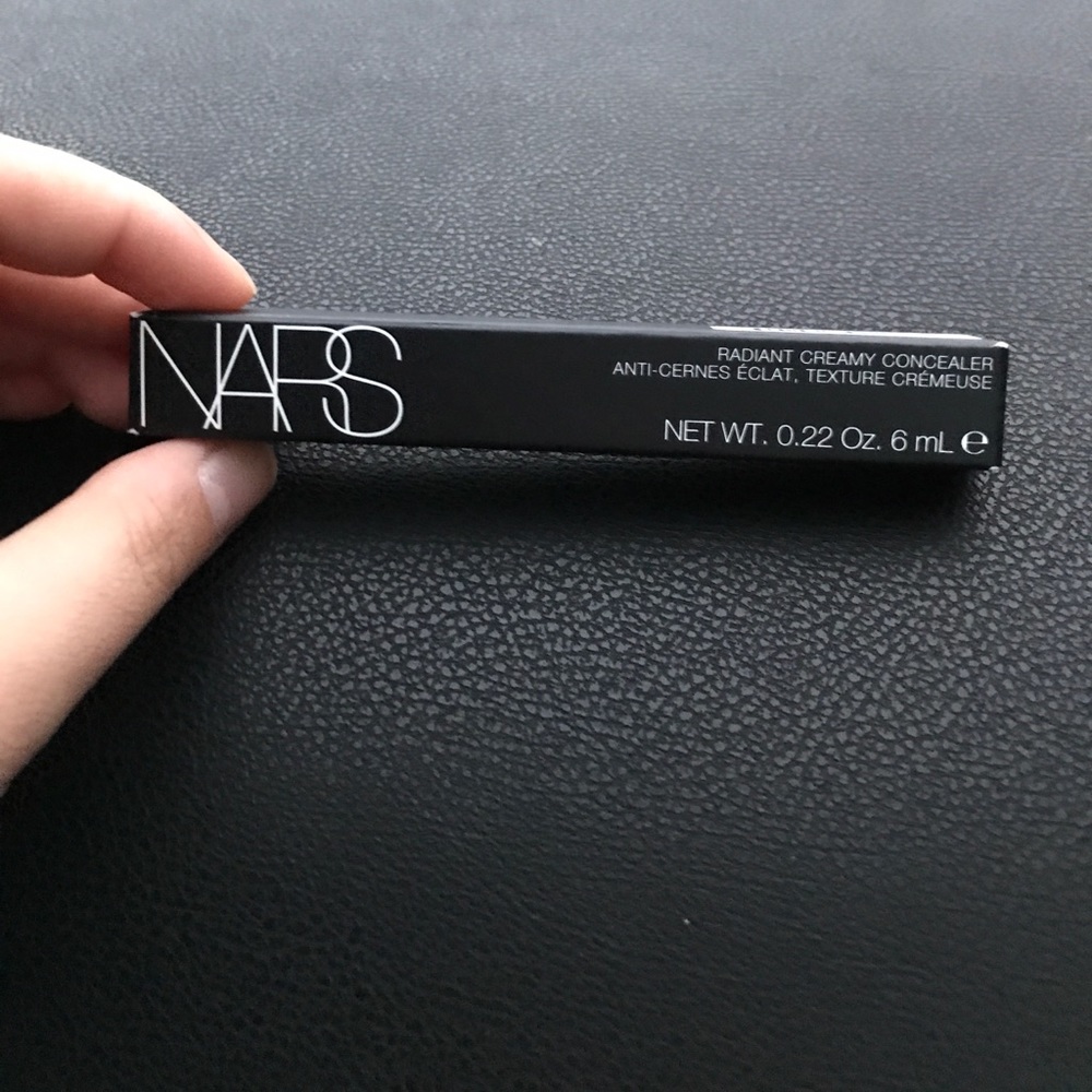 NARS radiant creamy concealer -  Color MED/DARK 3