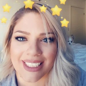 Meet your Posher, Ashleigh