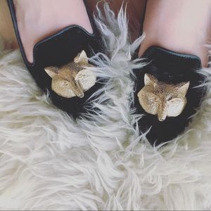 C. Wonder Velvet Green Flats Size 8