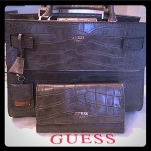 Grey Guess tote with matching wallet - never used