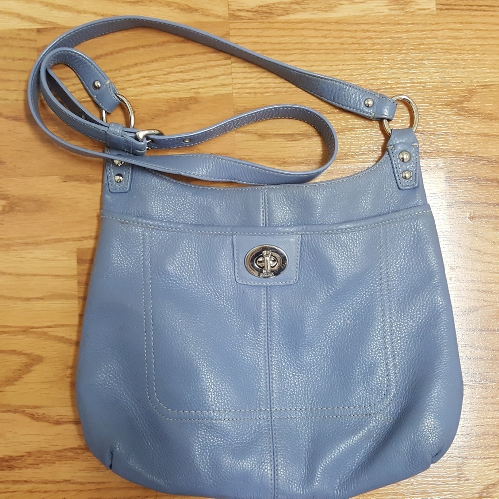 Coach crossbody #F19265