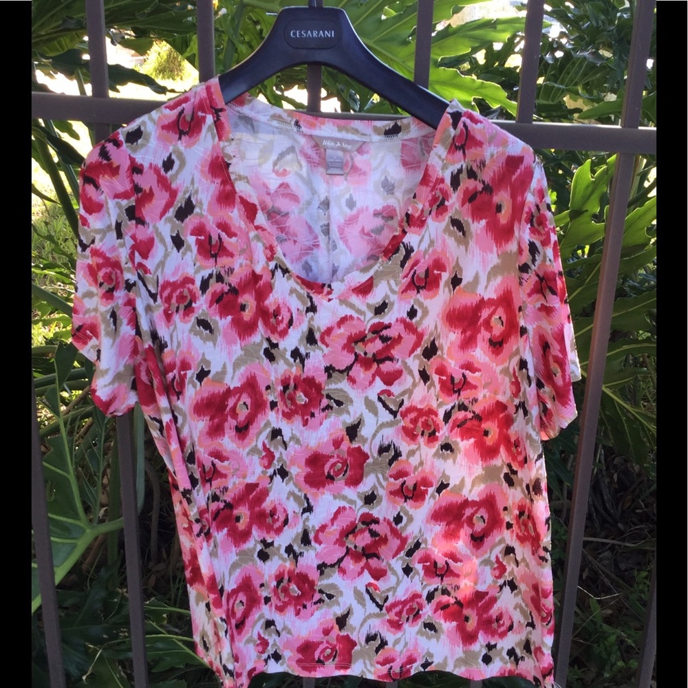 White Stag 2X Floral Top