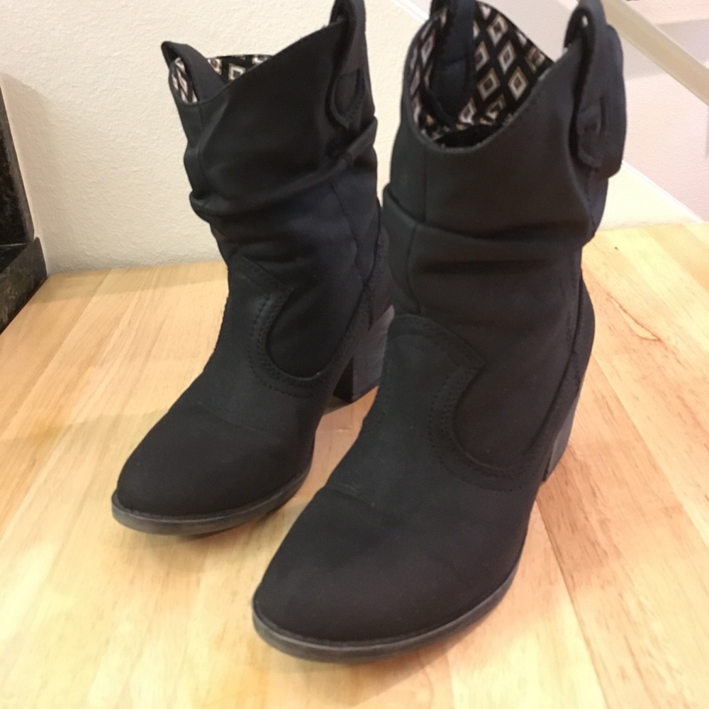 Rocket Dog Western Style Boots