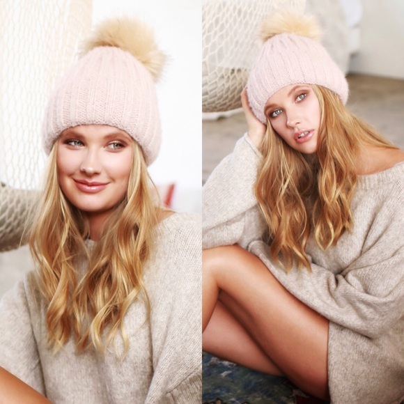 SOLD OUT // Fuzzy Ribbed Pompom Beanie - Picture 2 of 6