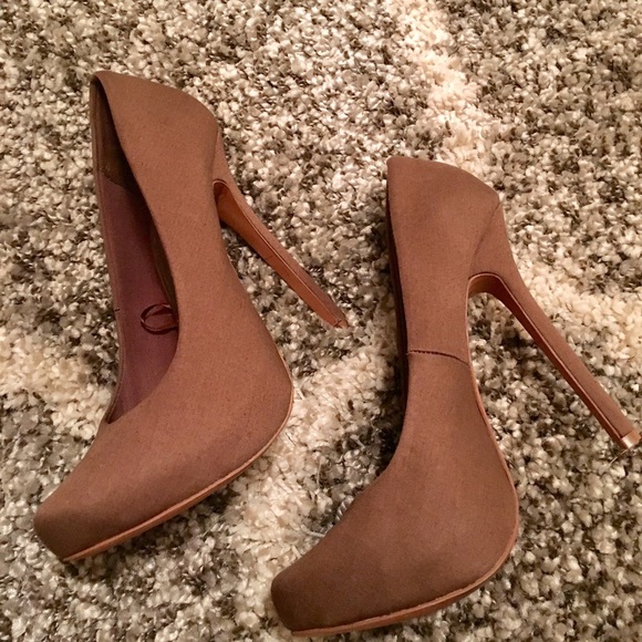Shoes - .🔴🔴Dark tan stiletto.. Price firm Shoes - .🔴🔴Dark tan stiletto.. Price firm