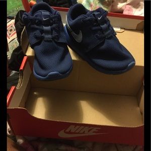 Toddler Girls Roshe One Sneakers
