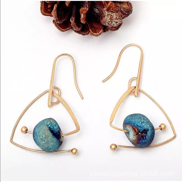 🌟5 Star Fave! Gold Geometric Blue Stone Earrings - Picture 2 of 5
