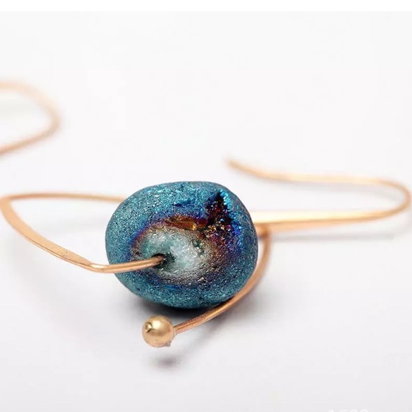 🌟5 Star Fave! Gold Geometric Blue Stone Earrings - Picture 5 of 5