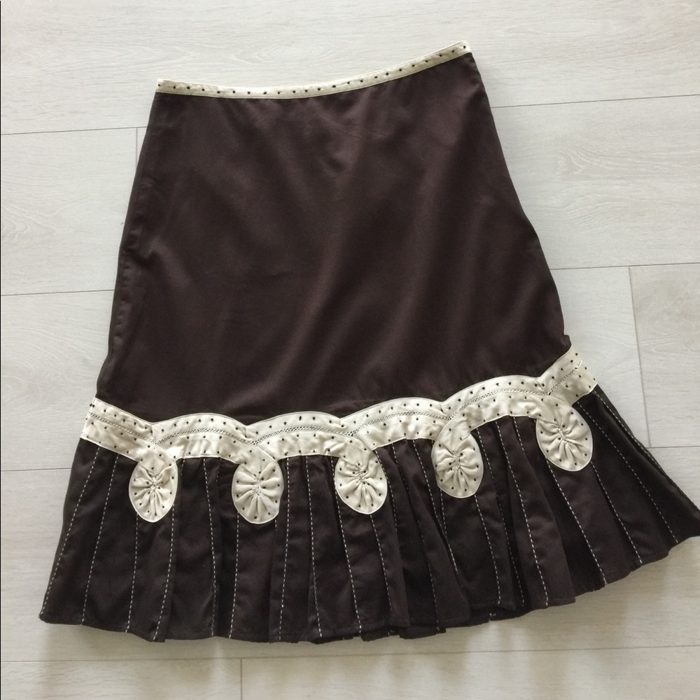 Anthropologie lovely embroidered skirt