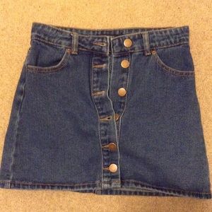 A line denim skirt