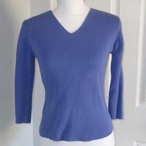 Periwinkle ribbed v-neck size S