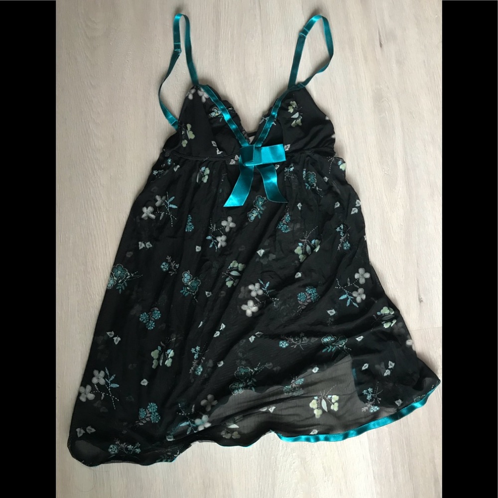Victoria’s secret lingerie chemise slip - small