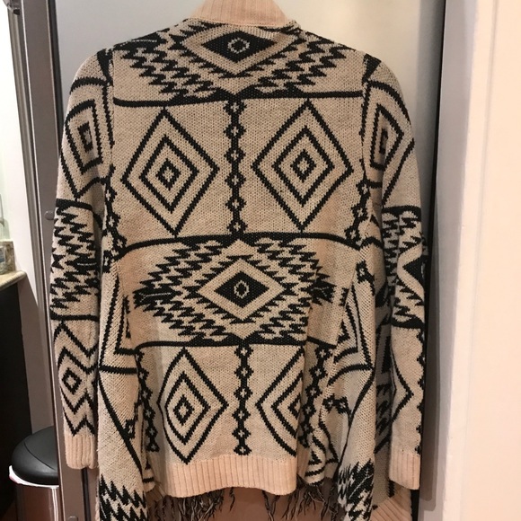 Fun sweater - Picture 2 of 4
