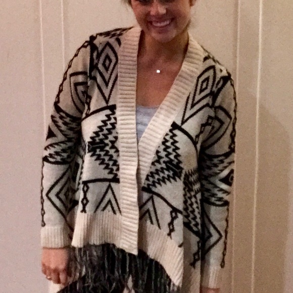 Fun sweater - Picture 3 of 4