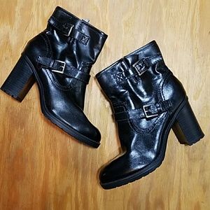 Chaps, black Dena ankle boots with buckles
