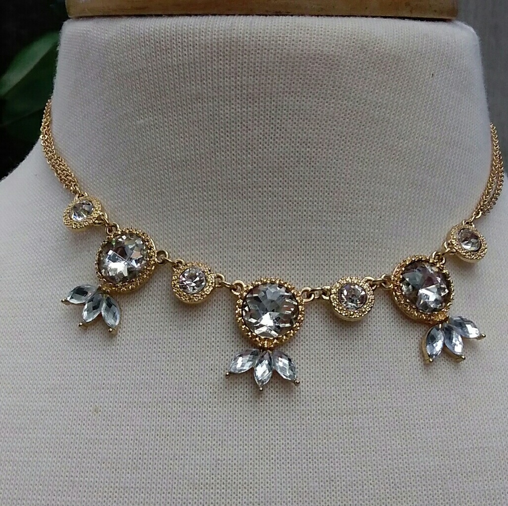 Eclat Statement Necklace Gold Jewels With Earrings