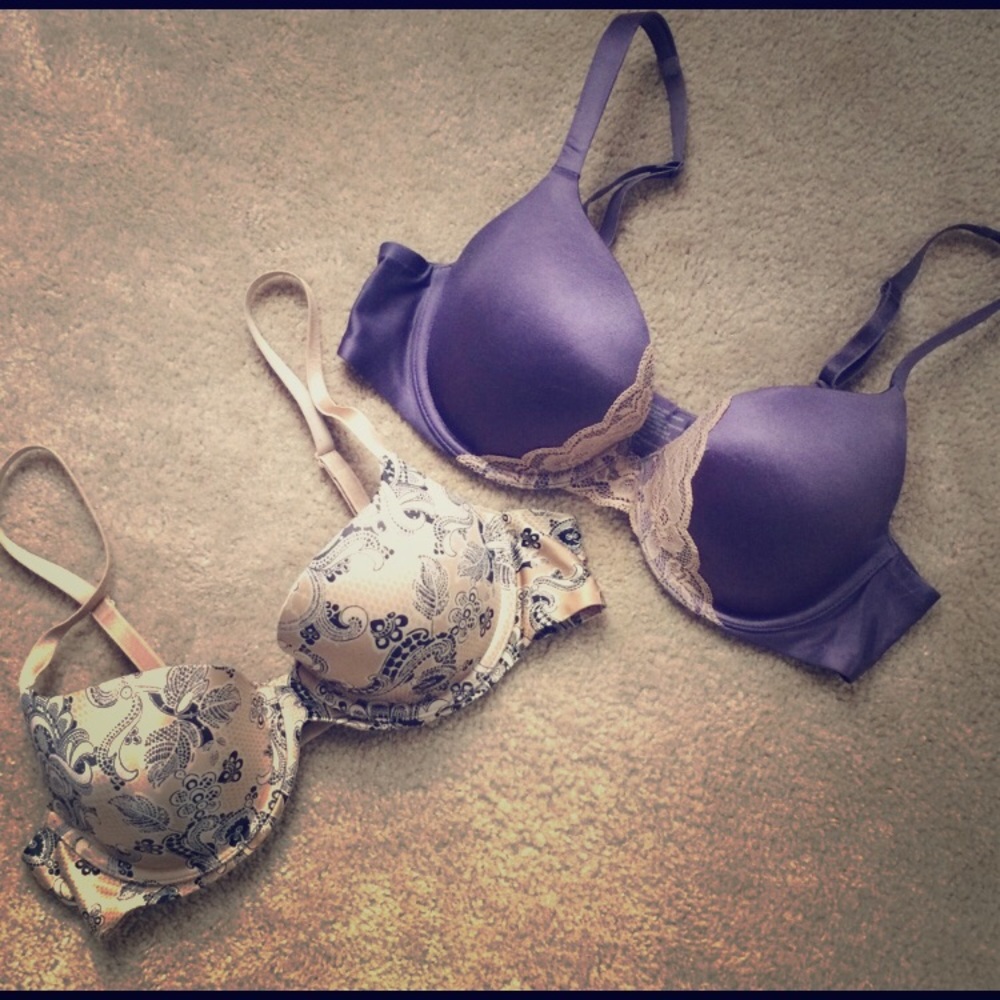 Bundle of 2 soma bras size 36 B