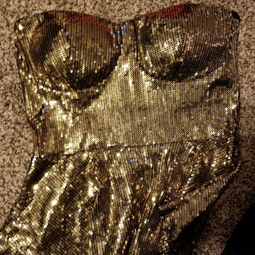 Beautiful gold sequin top