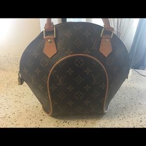 Louis Vuitton Ellipse
