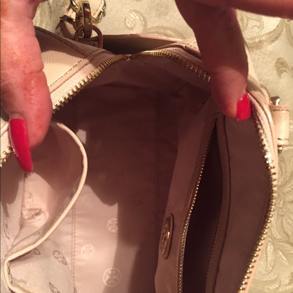 Light Oak Canvas Tory Burch Bag - Picture 3 of 7